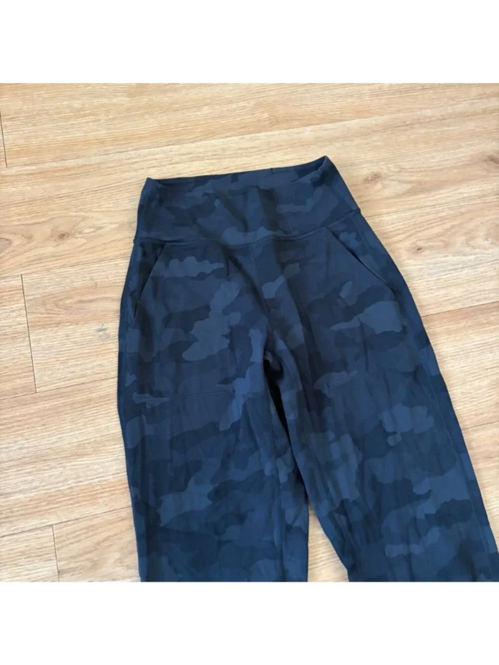 Lululemon Athletic Align Jogger HR Yoga Pants 28” Dark Coal Camo Women’s Sz 4